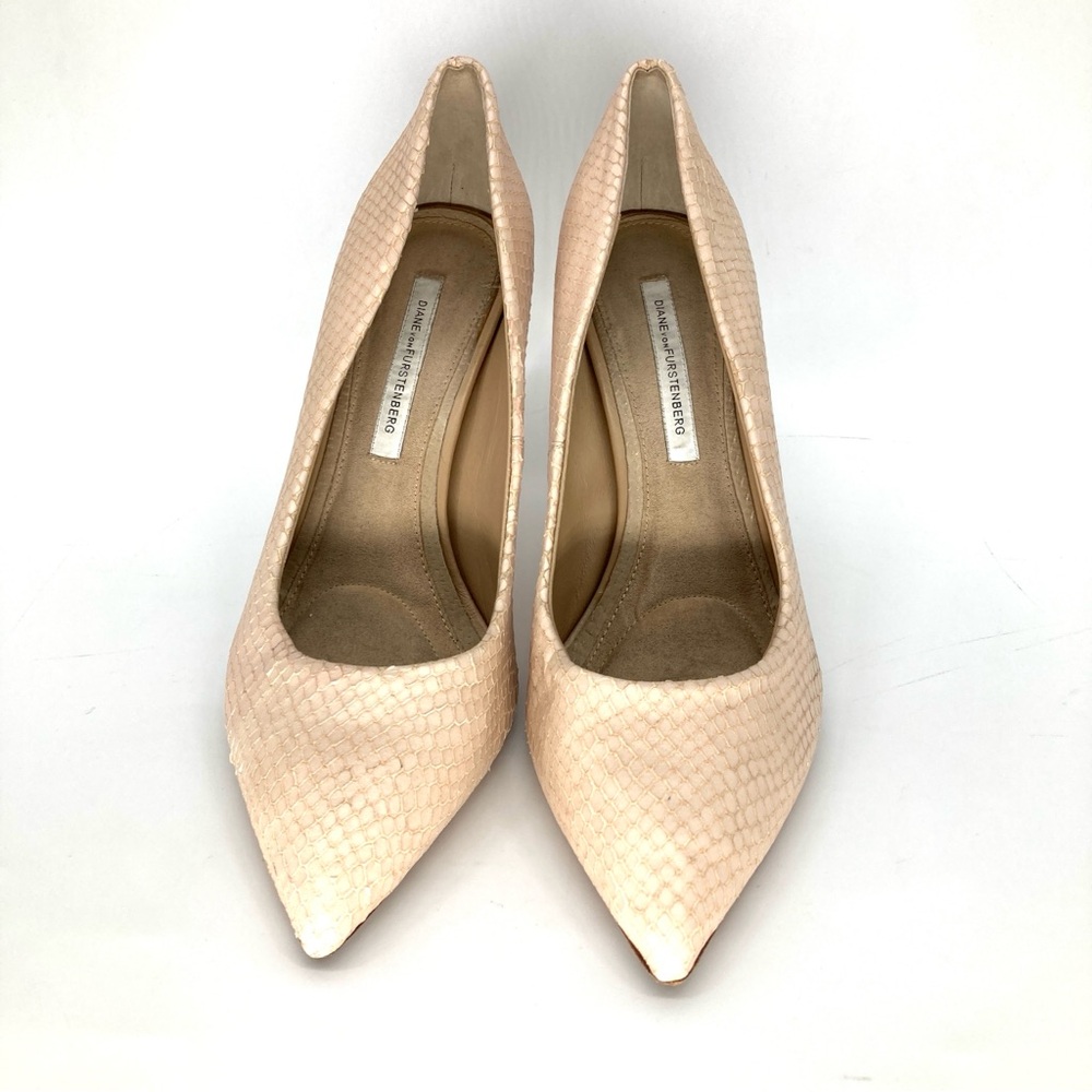 Diane Von Furstenberg Python Embossed Leather Pointed Toe Pumps - Picture 2 of 10